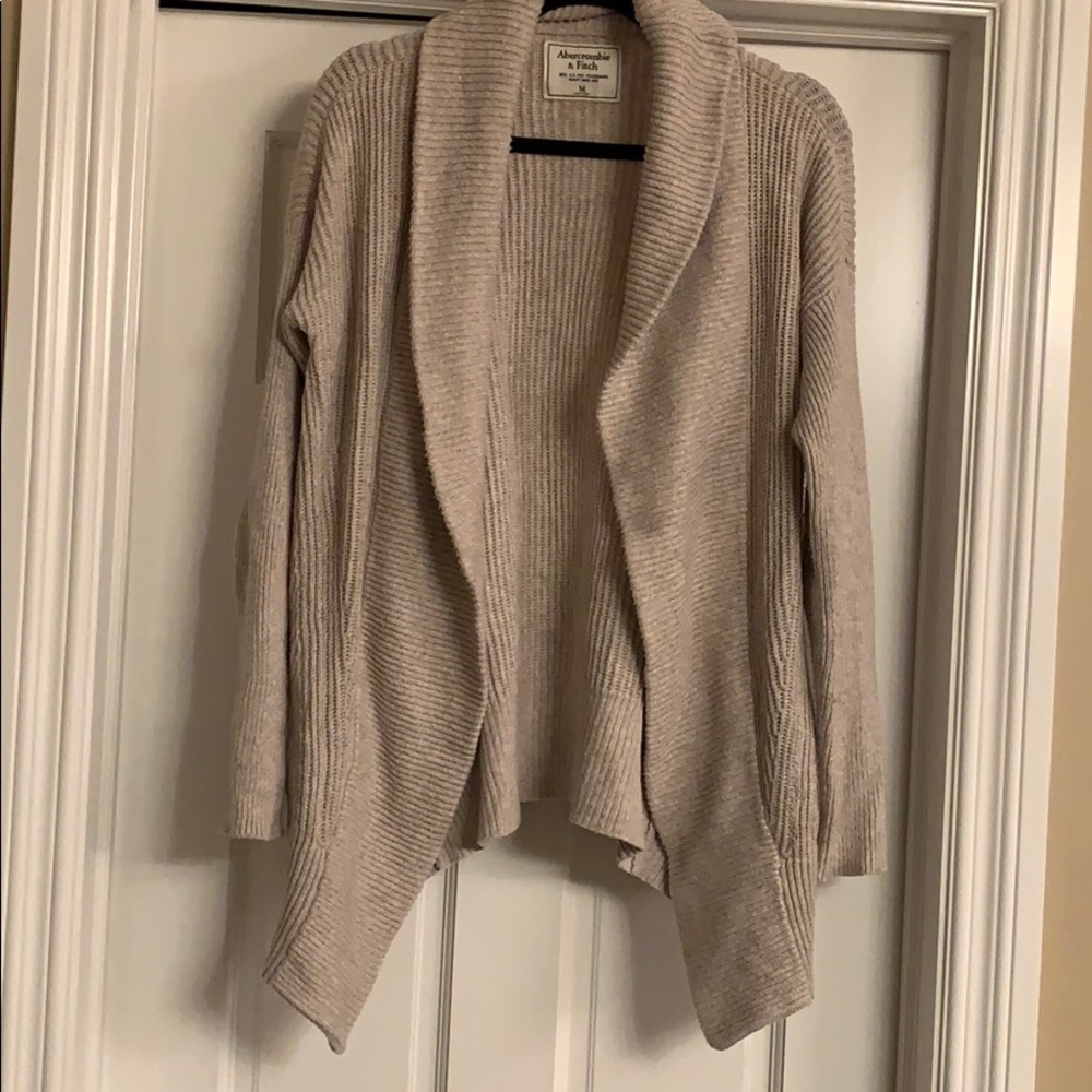 A&F Cardigan with pockets